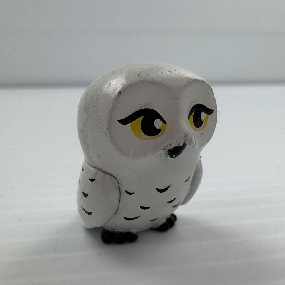 Harry Potter Hedwig Mini Light Snow Owl Wizarding World Figure Miniature